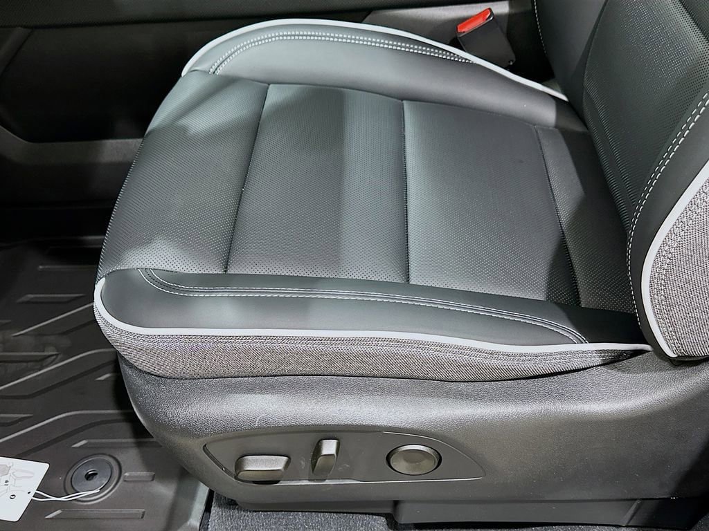 New 2026 GMC Sierra EV Elevation AWD/4WD image 18