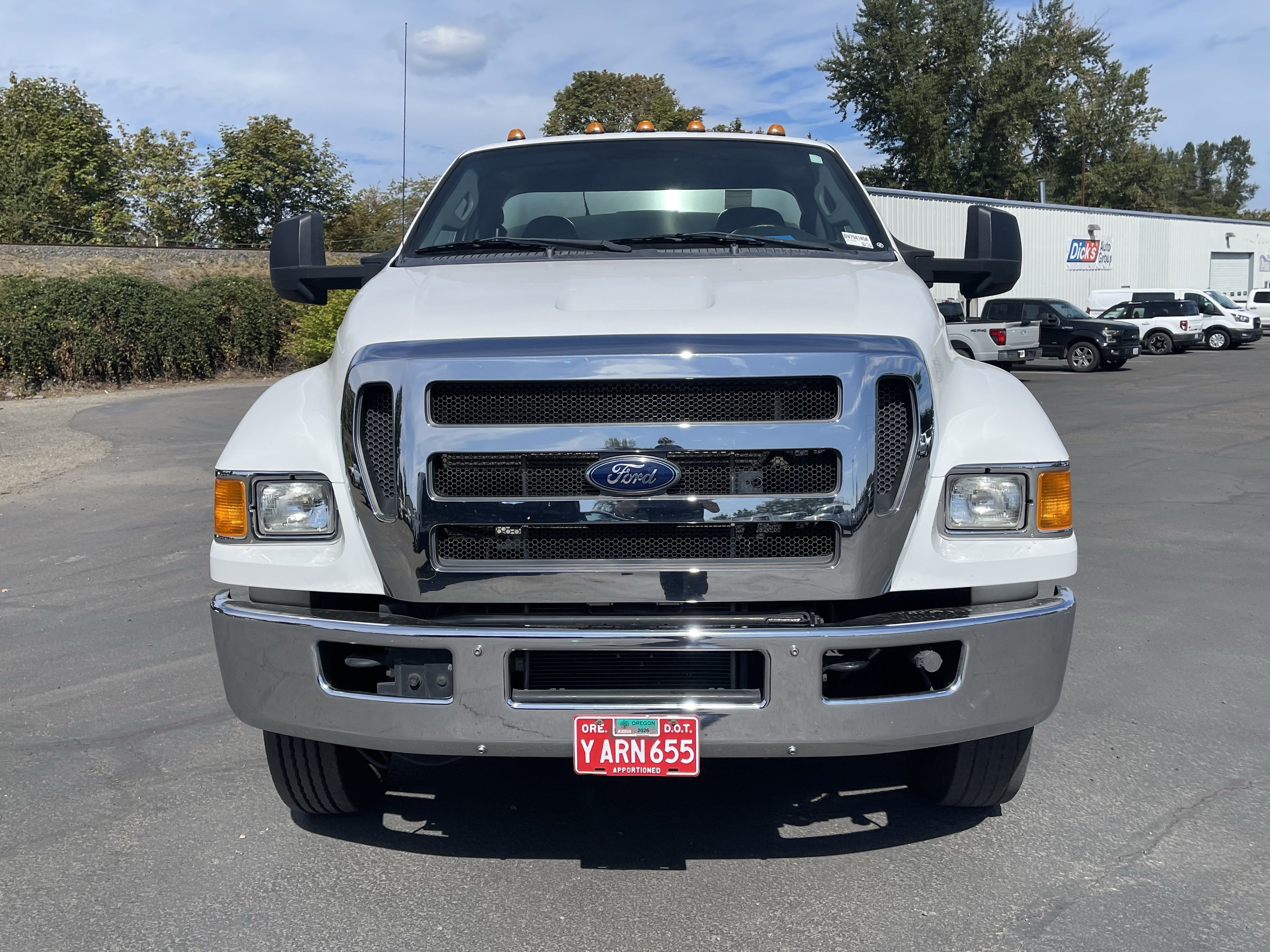 Used 2013 Ford F750 2WD Regular Cab Super Duty image 8