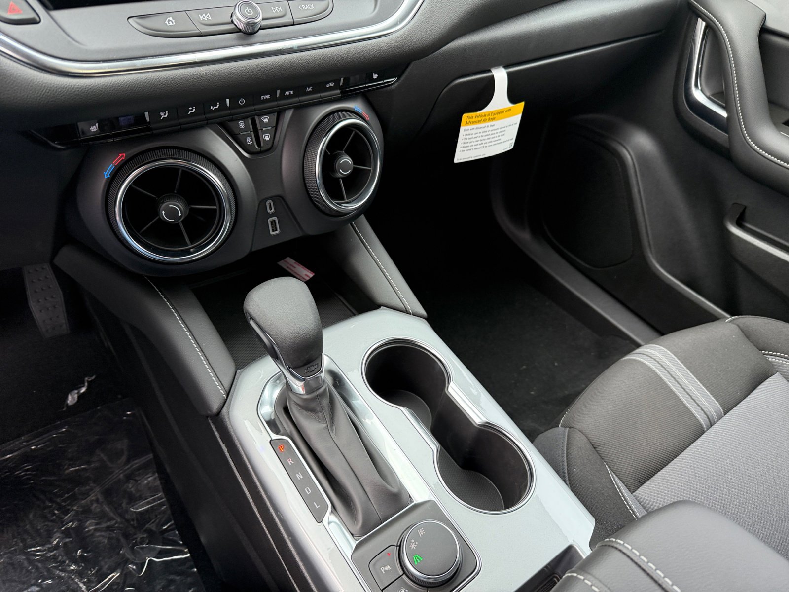 New 2025 Chevrolet Blazer LT w/ Midnight/Sport Edition image 13