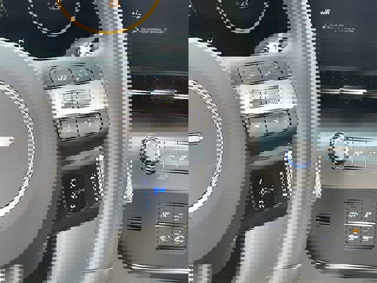 Used 2025 Hyundai Kona Limited image 23