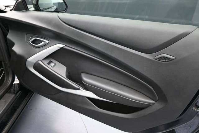 Used 2019 Chevrolet Camaro SS RWD image 29