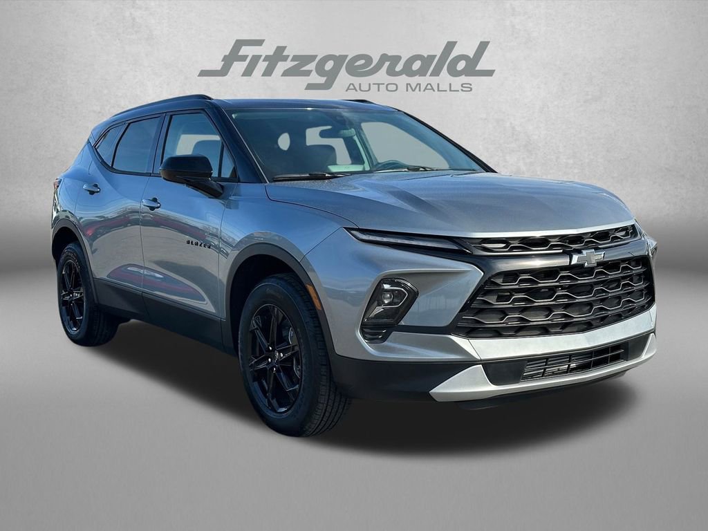 New 2026 Chevrolet Blazer LT w/ Midnight/Sport Edition image 2