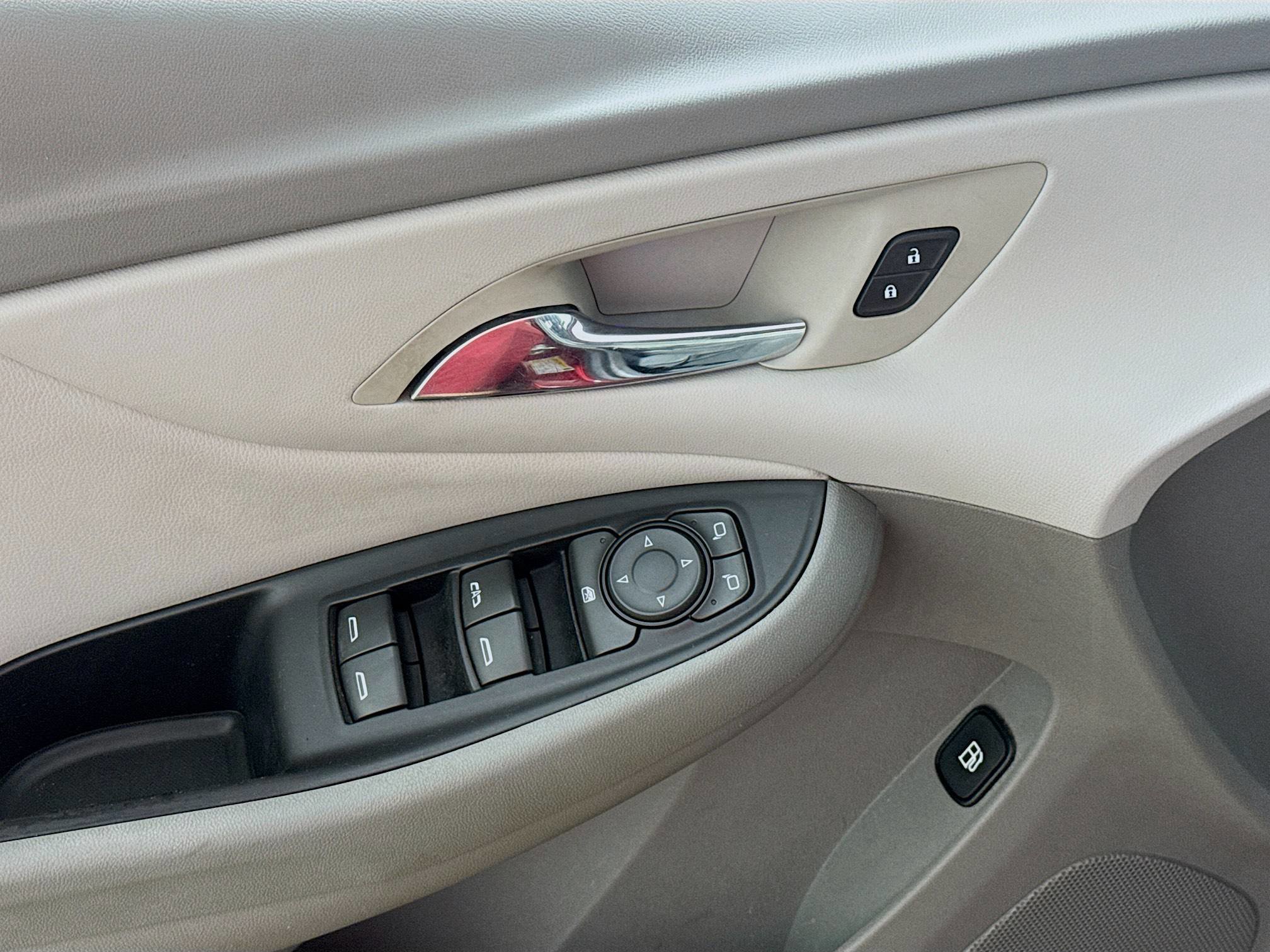 Used 2018 Chevrolet Volt LT w/ LT Driver Confidence Package image 18