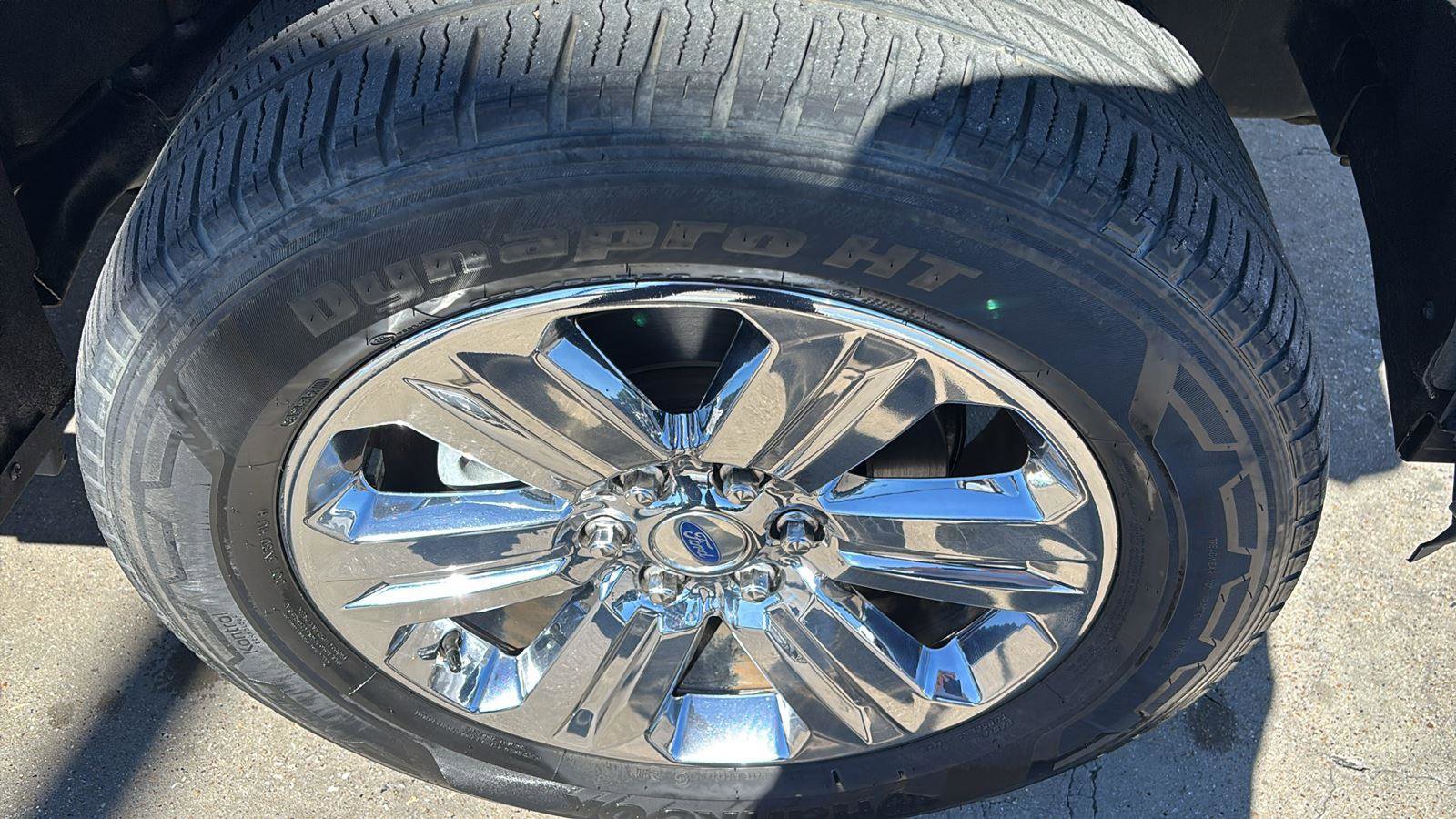 Used 2020 Ford F150 XLT w/ Equipment Group 302A Luxury image 10