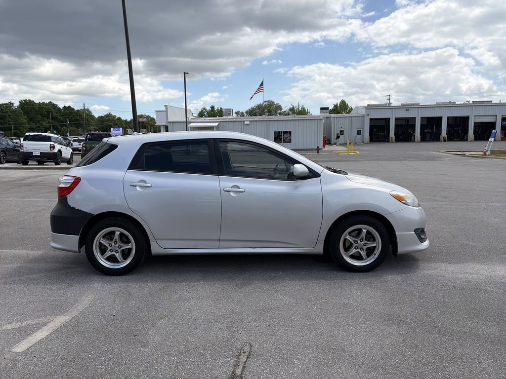 Used 2010 Toyota Matrix image 8
