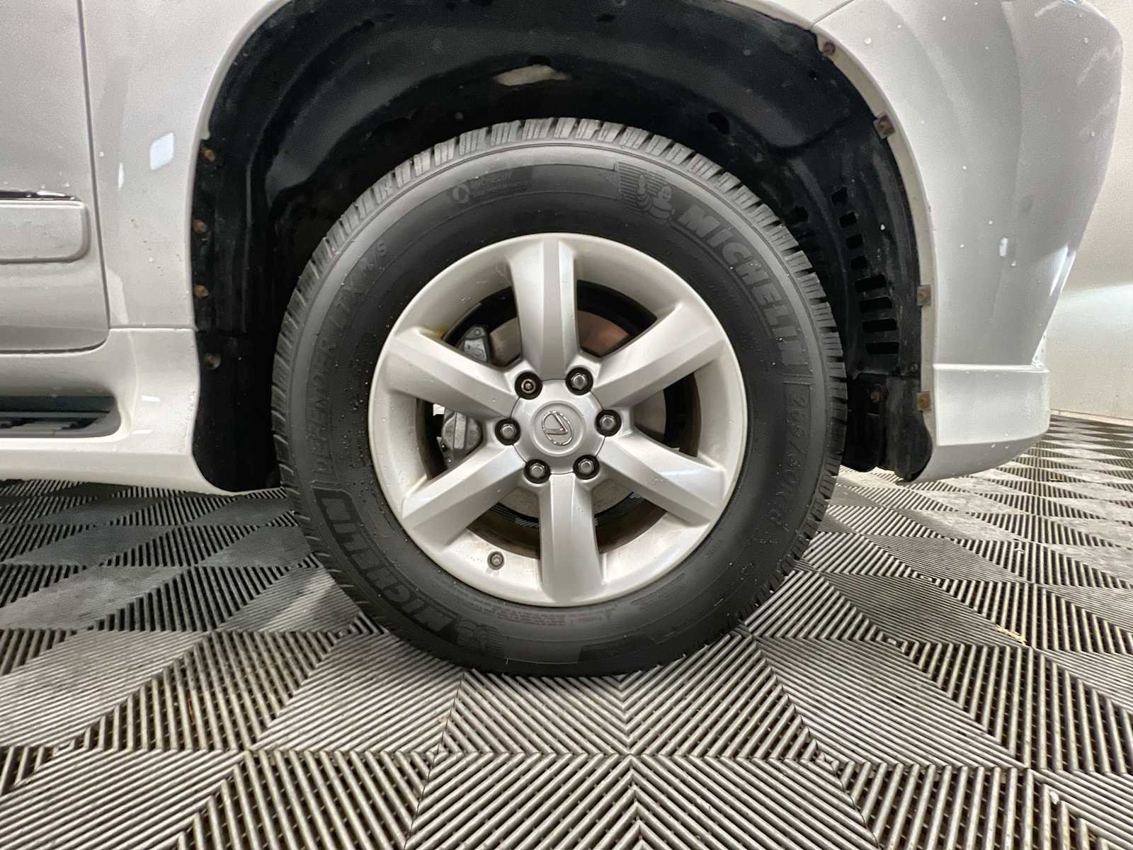 Used 2016 Lexus GX 460 image 19