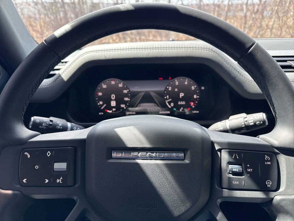 Certified 2023 Land Rover Defender 110 X-Dynamic SE image 27
