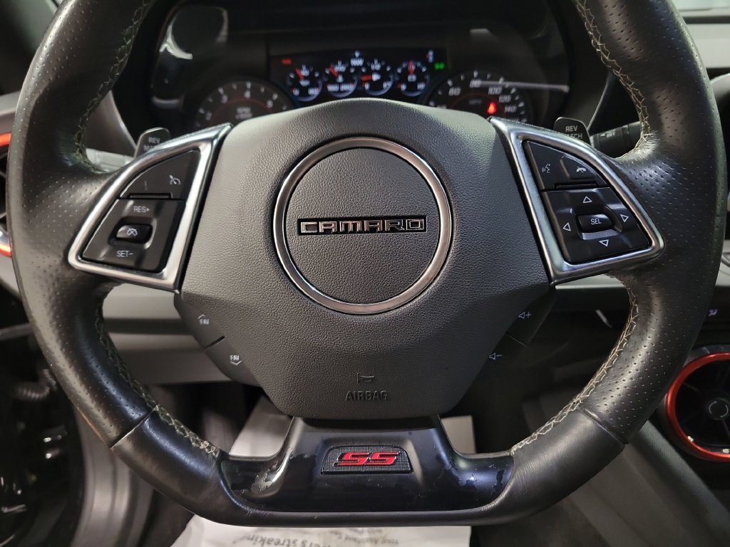 Used 2018 Chevrolet Camaro SS RWD image 23