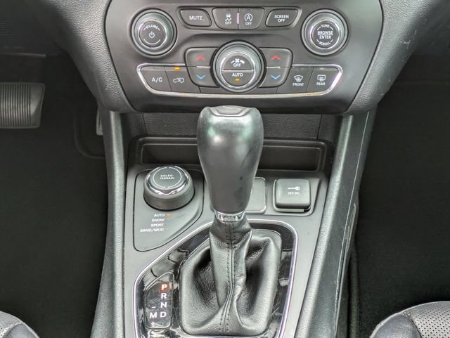 Certified 2023 Jeep Cherokee Altitude Lux AWD/4WD image 16