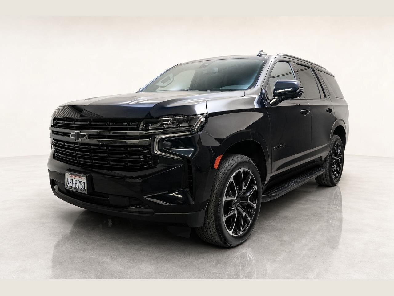 Used 2022 Chevrolet Tahoe RST w/ Luxury Package AWD/4WD image 45