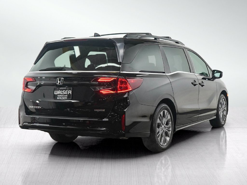 Used 2026 Honda Odyssey Touring image 5