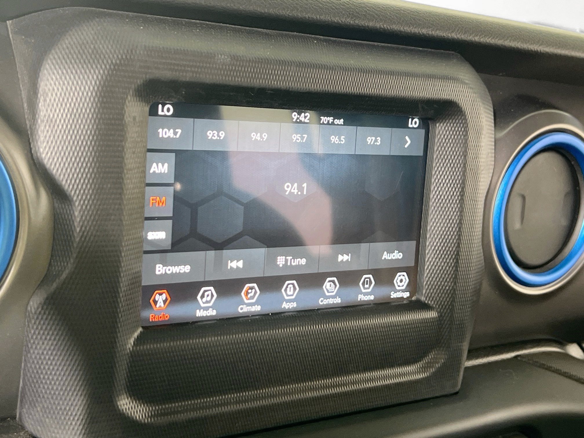 Used 2023 Jeep Gladiator Sport AWD/4WD image 14