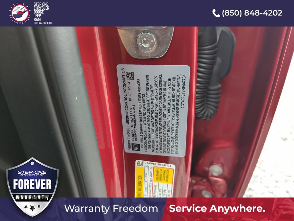 Used 2024 GMC Sierra 2500 AT4 w/ Technology Package AWD/4WD image 40