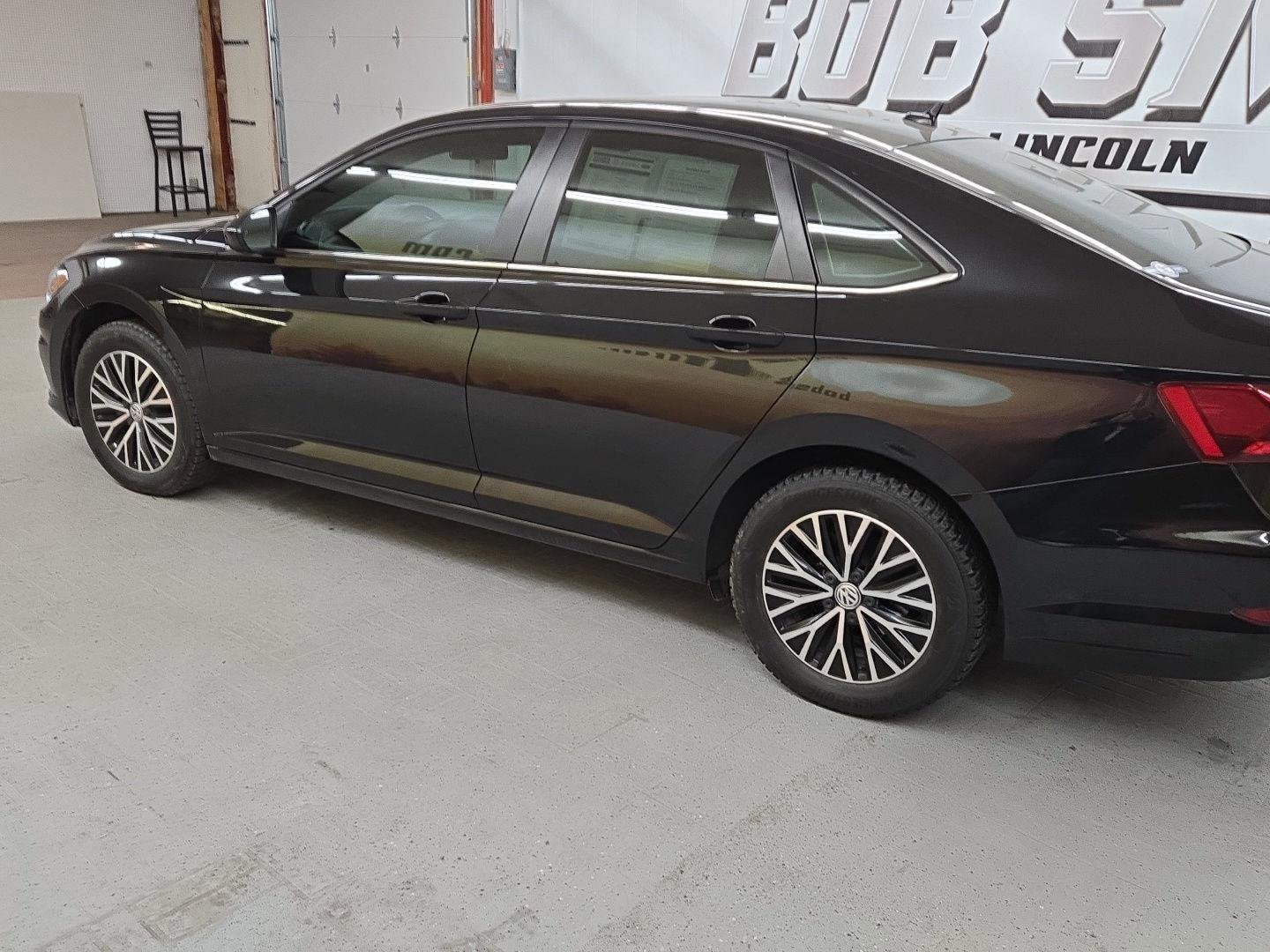 Used 2021 Volkswagen Jetta S image 3