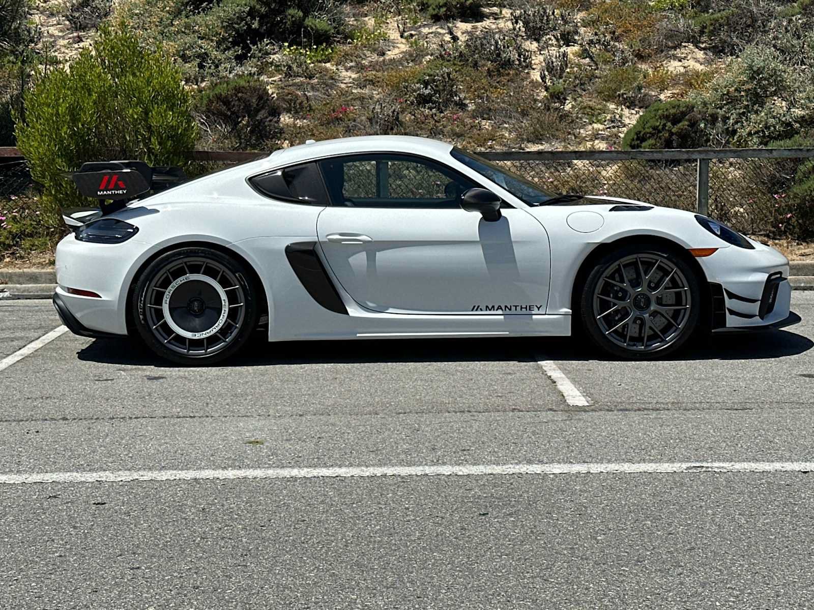 Used 2024 Porsche 718 Cayman GT4 RS RWD image 8