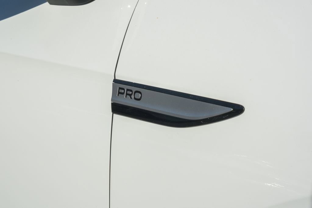 Used 2023 Volkswagen ID.4 Pro image 11