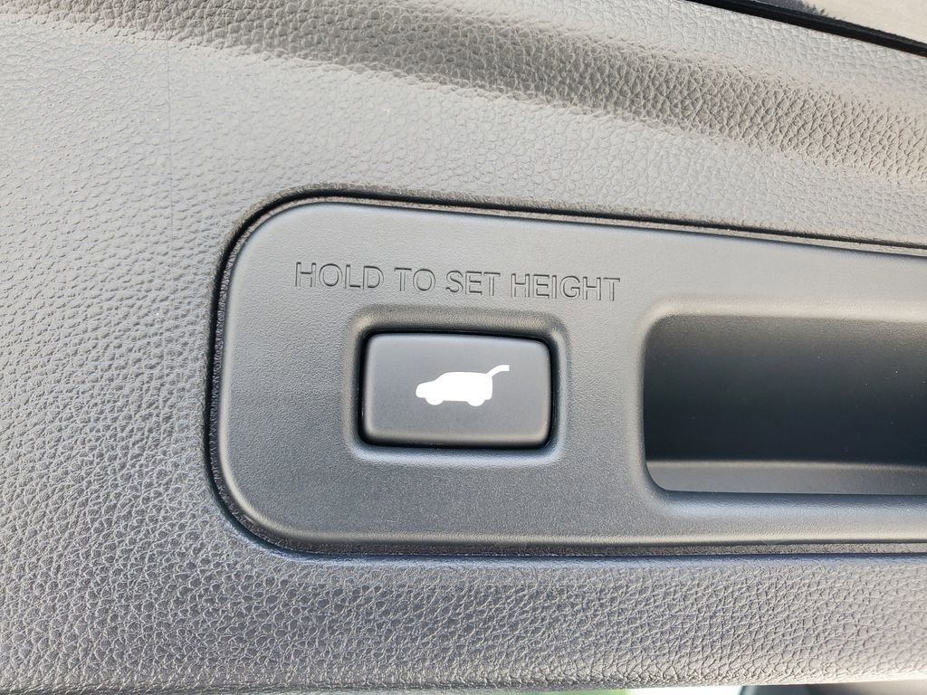 Used 2024 Acura MDX SH-AWD image 9