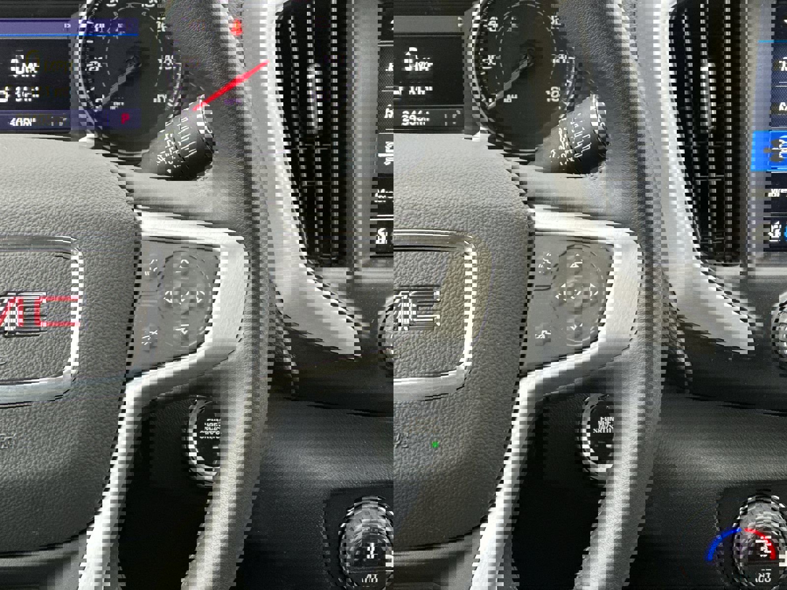 Used 2022 GMC Terrain SLT w/ Infotainment Package II image 21