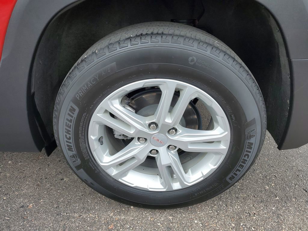 Used 2023 GMC Terrain SLE w/ Driver Convenience Package FWD image 32