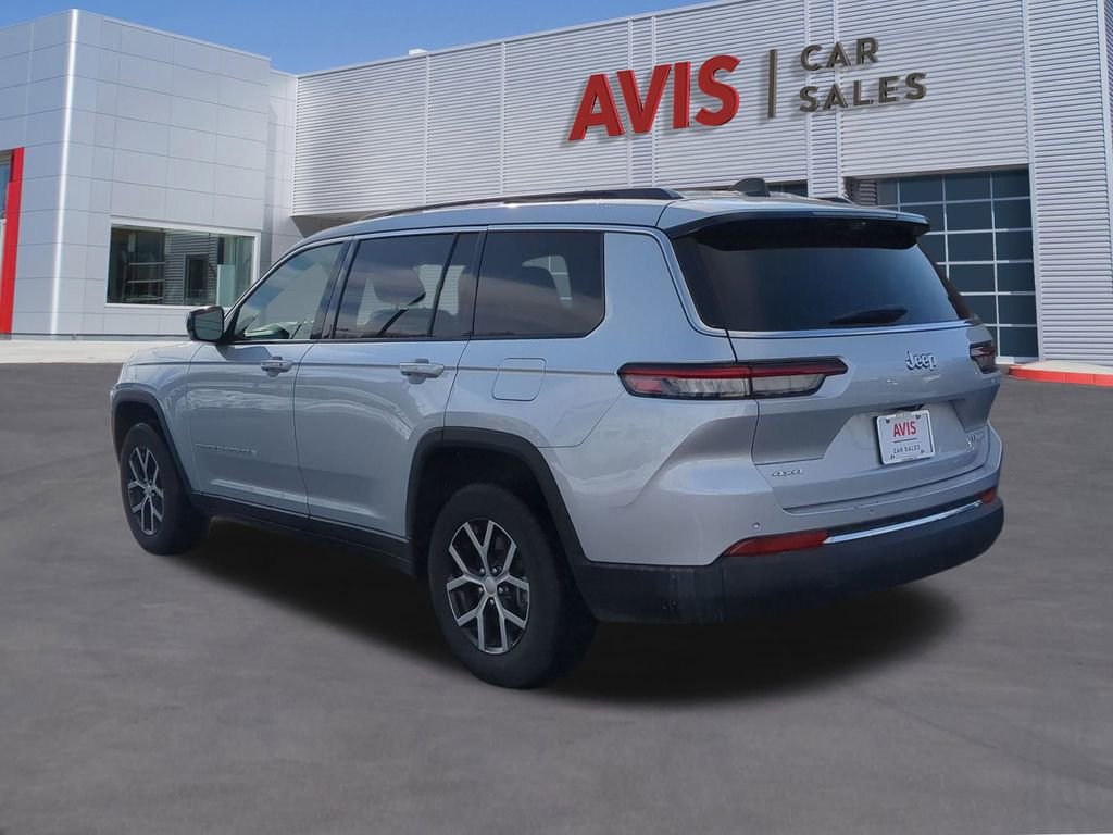 Used 2024 Jeep Grand Cherokee L Limited w/ Luxury Tech Group II image 3