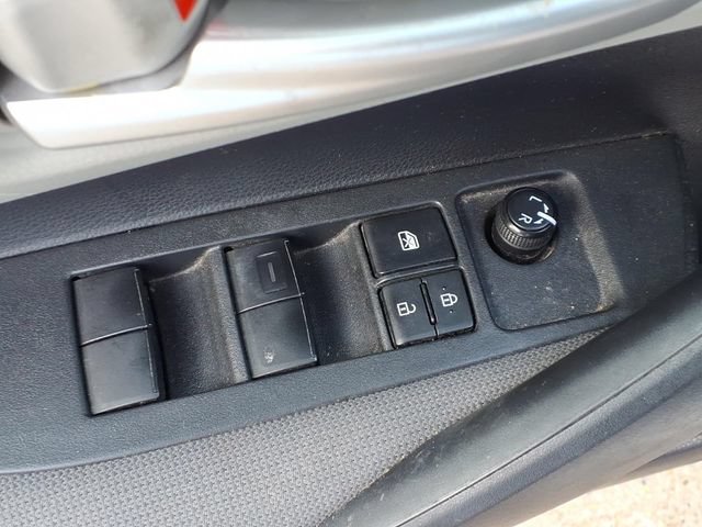 Used 2021 Toyota Corolla LE FWD image 17