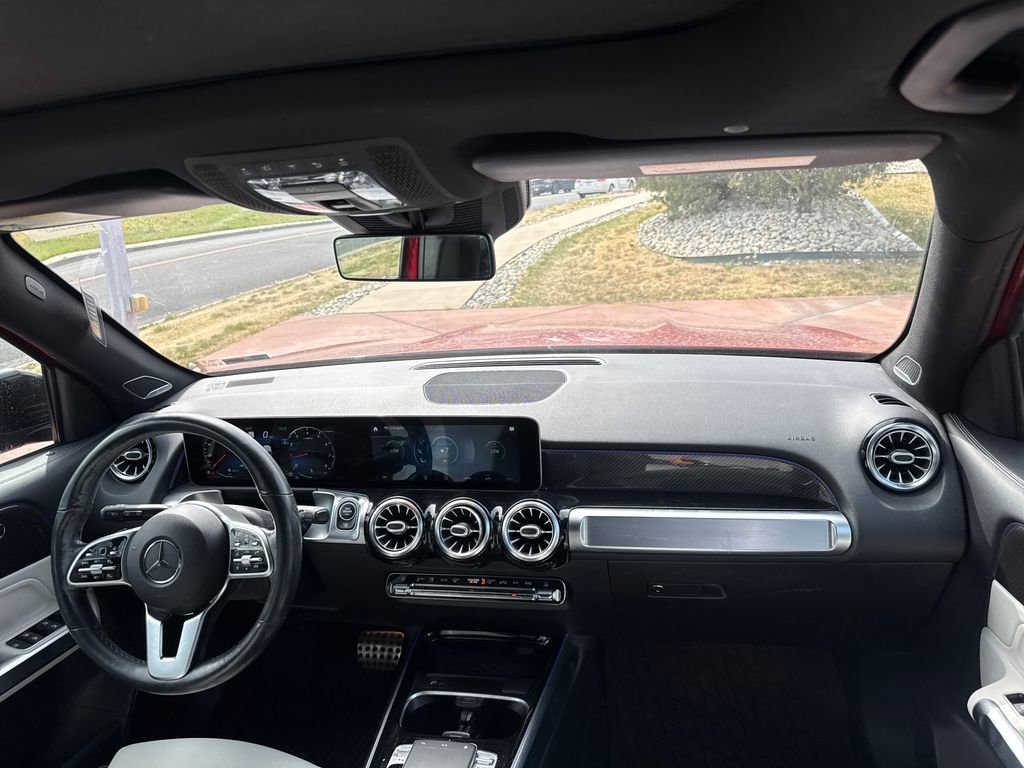 Used 2020 Mercedes-Benz GLB 250 4MATIC image 25