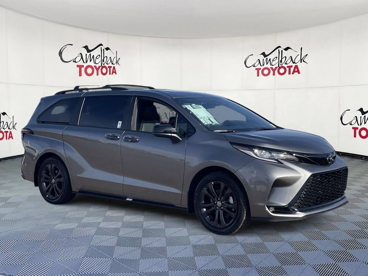 New 2026 Toyota Sienna XSE FWD image 2