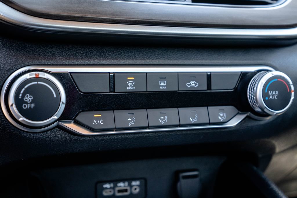 Used 2024 Nissan Altima 2.5 SV FWD image 25