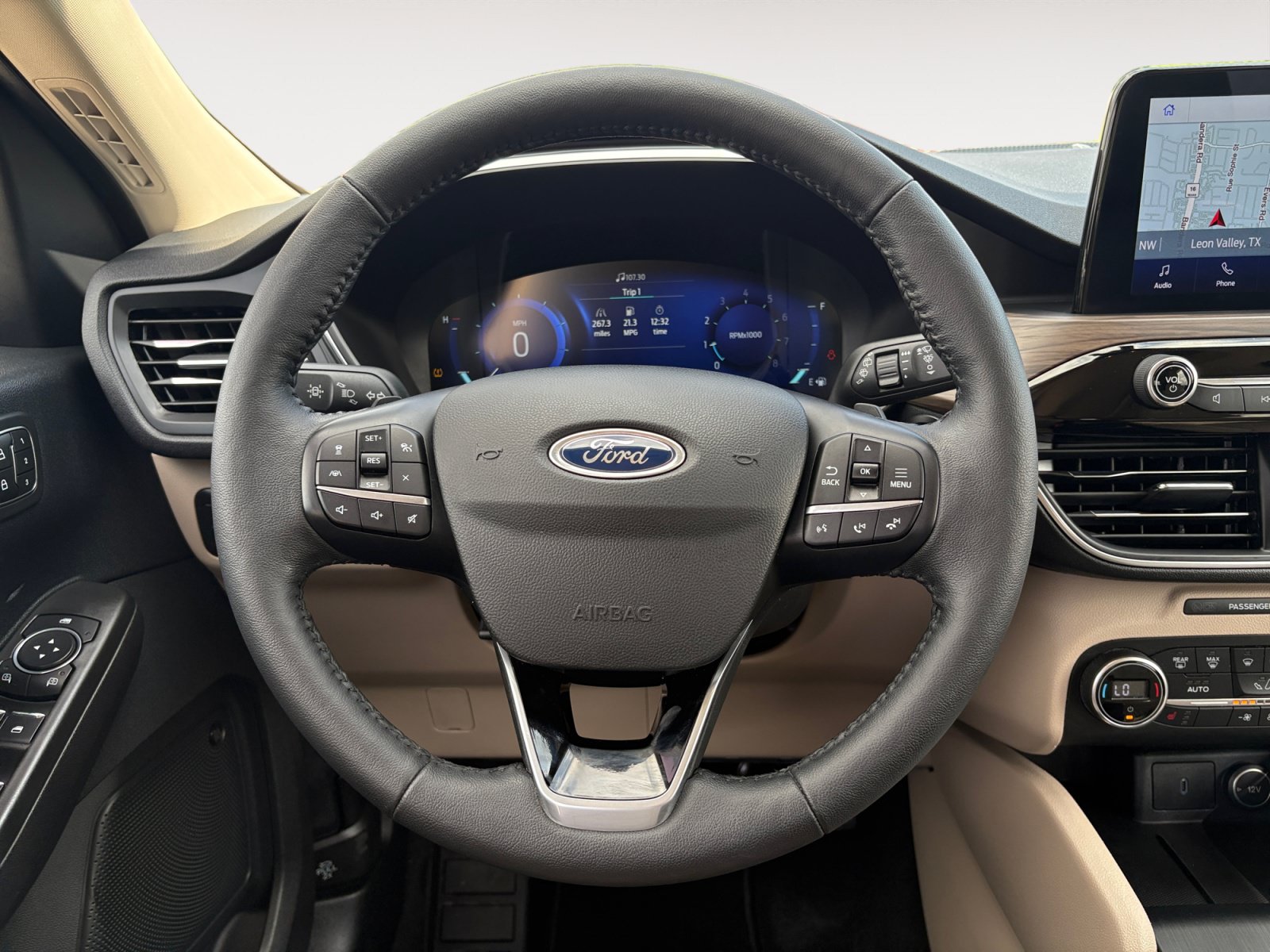 Used 2020 Ford Escape Titanium AWD/4WD image 13