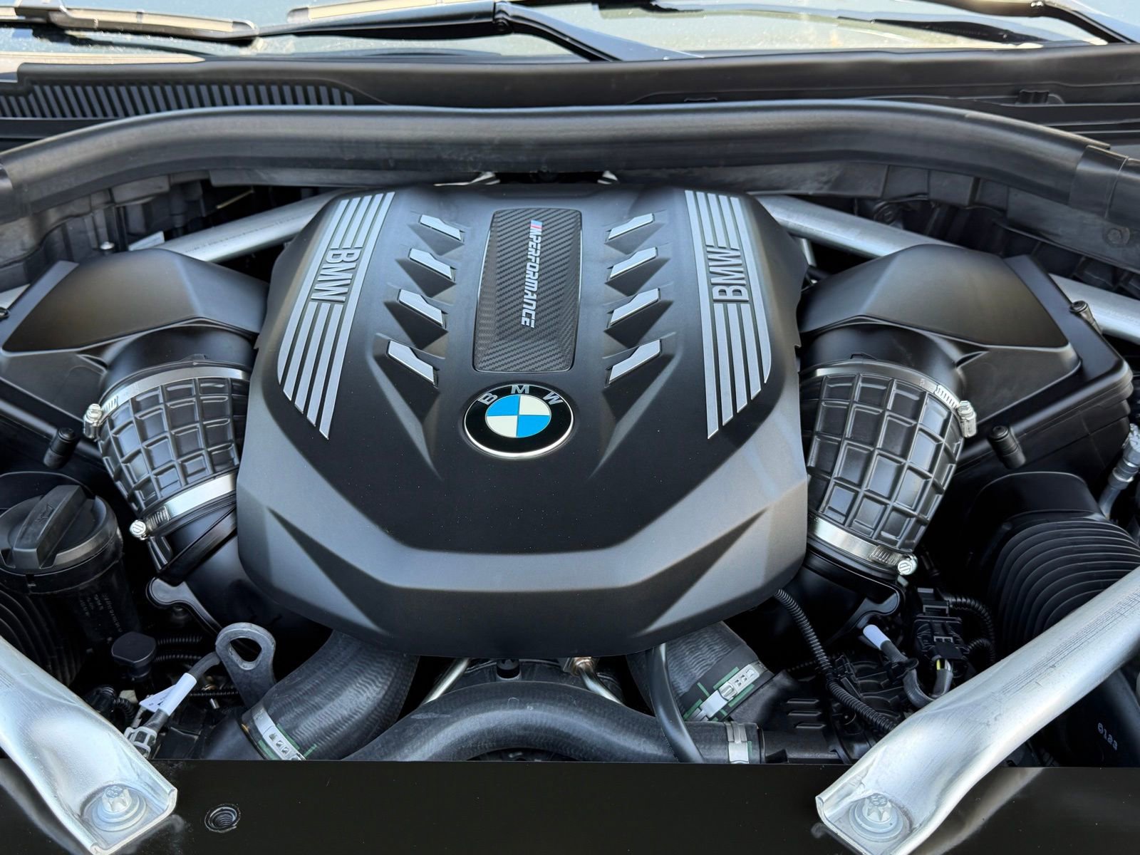 Certified 2023 BMW X6 M50i w/ Executive Package AWD/4WD image 38