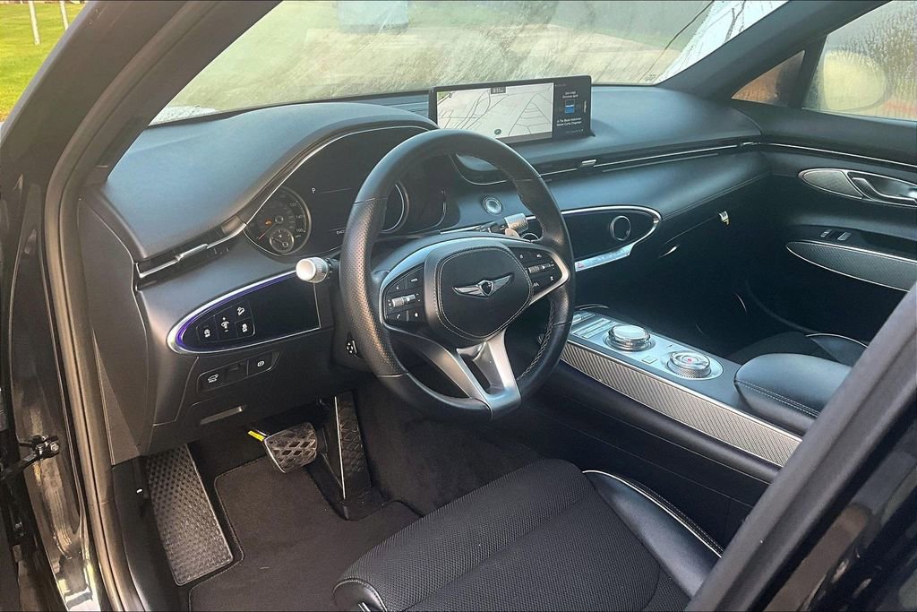 Used 2025 Genesis GV70 3.5T Sport image 17