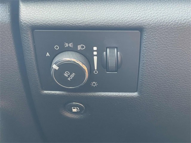 Used 2020 Jeep Grand Cherokee Altitude image 16