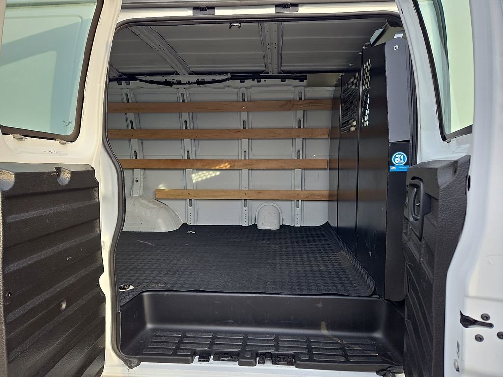 Used 2024 GMC Savana 2500 w/ Driver Convenience Package image 16