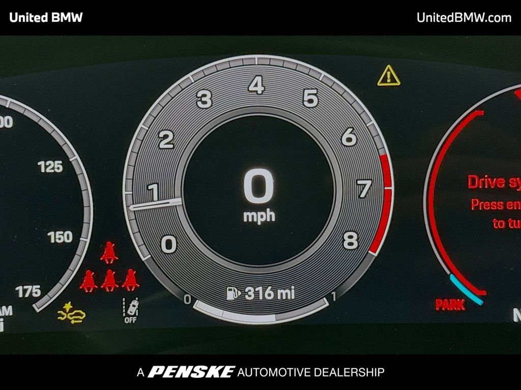 Used 2025 Porsche Cayenne image 7