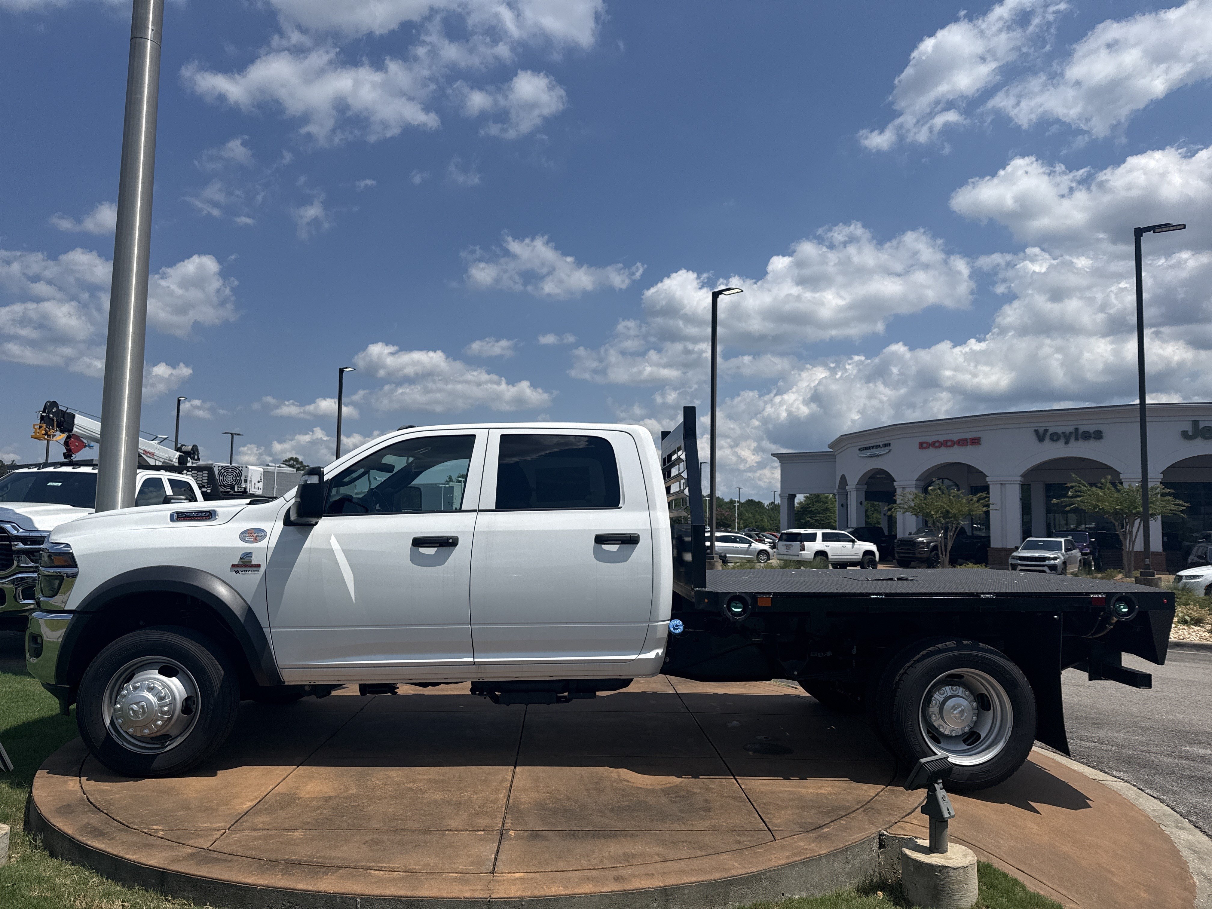 New 2026 RAM 5500 Tradesman w/ Chrome Appearance Group AWD/4WD image 4