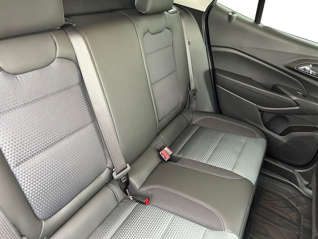 New 2026 Chevrolet Trax LT w/ Driver Confidence Package FWD image 18