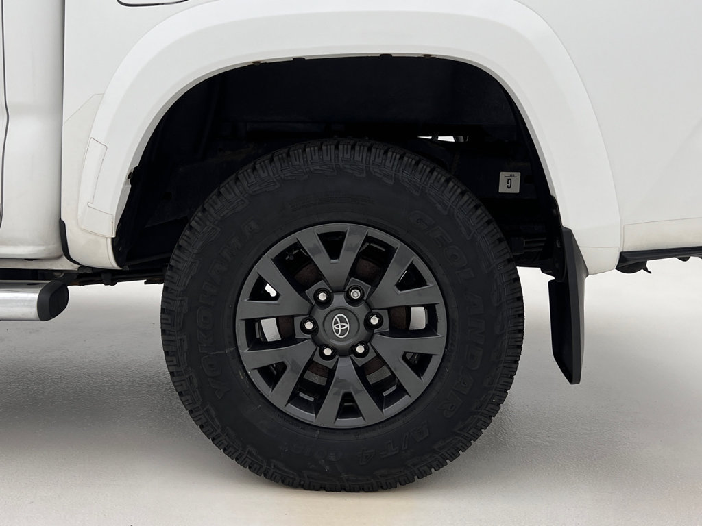 Used 2022 Toyota Tacoma SR5 AWD/4WD image 26
