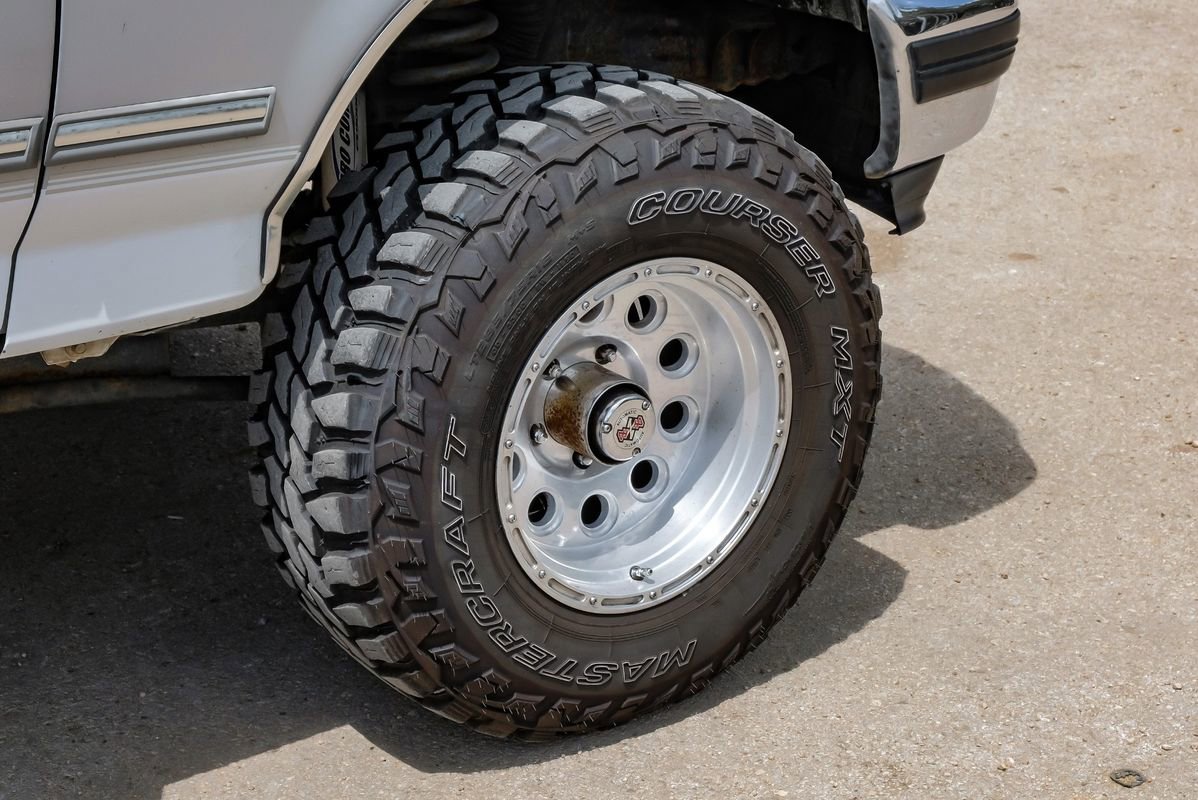 Used 1996 Ford Bronco XLT AWD/4WD image 52