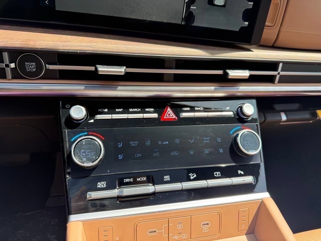New 2026 Hyundai Santa Fe Limited FWD image 16