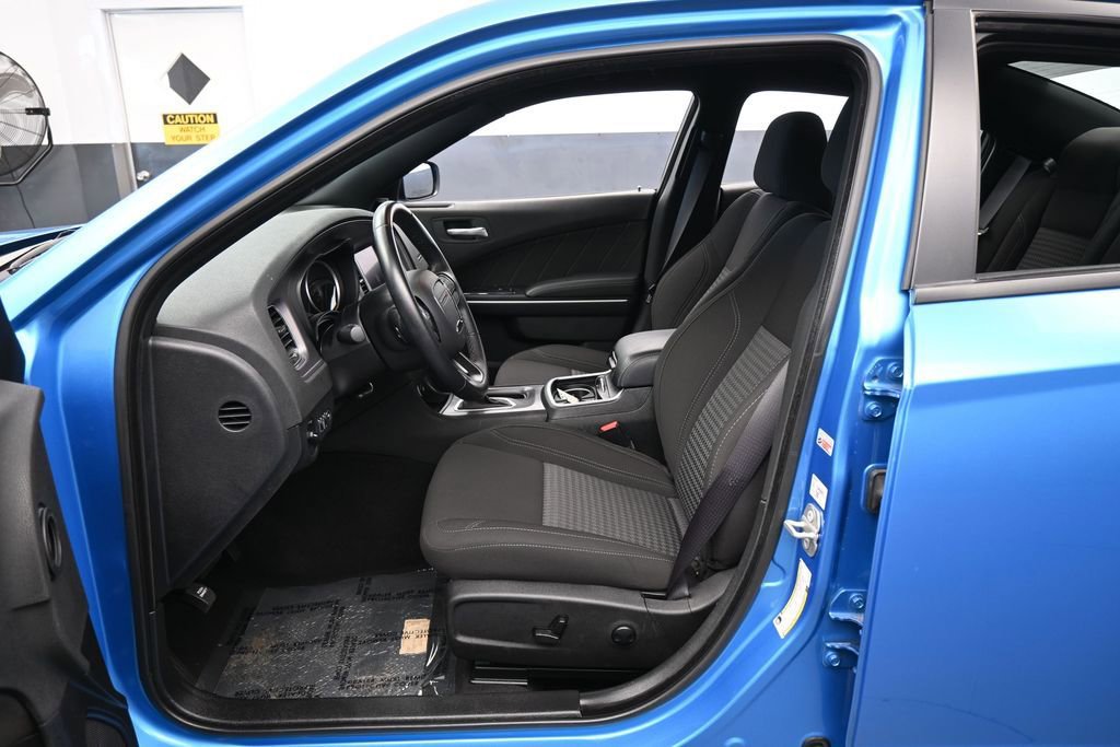 Used 2023 Dodge Charger SXT RWD image 11