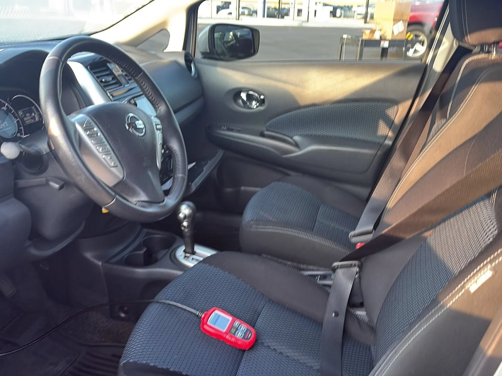 Used 2016 Nissan Versa Note SV w/ SV Appearance Package FWD image 4