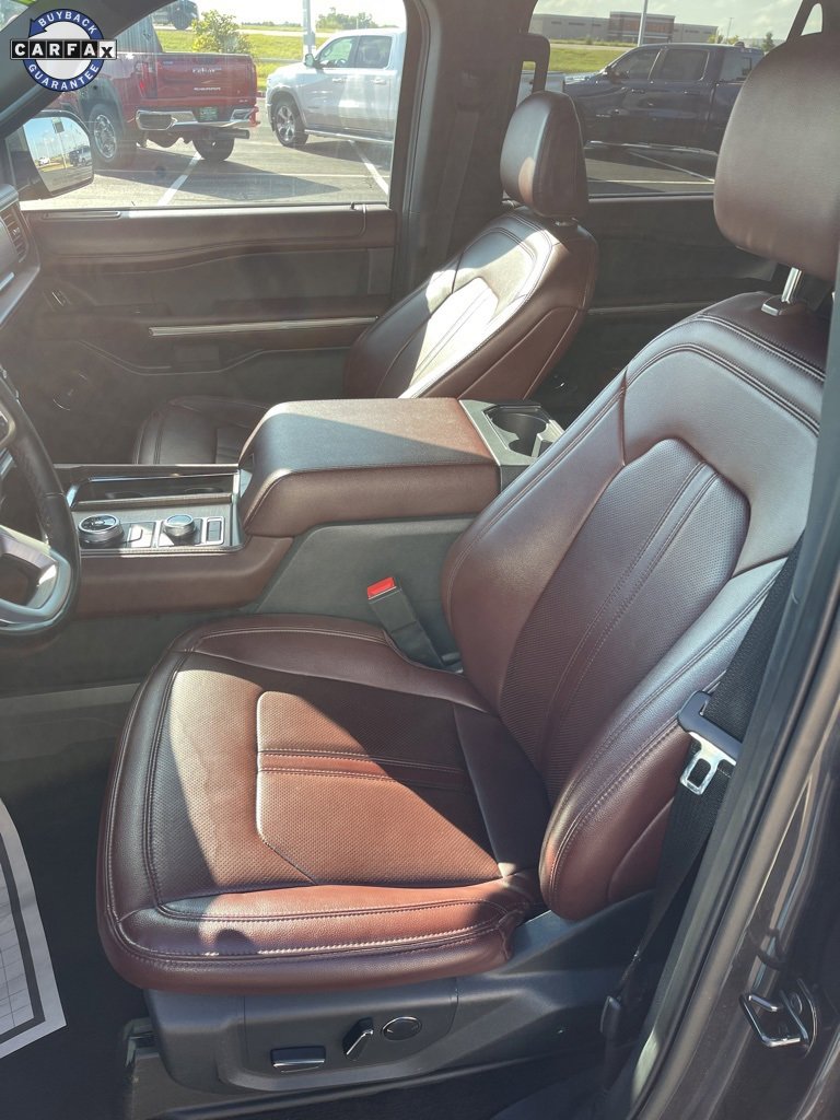 Used 2024 Ford Expedition Limited image 10