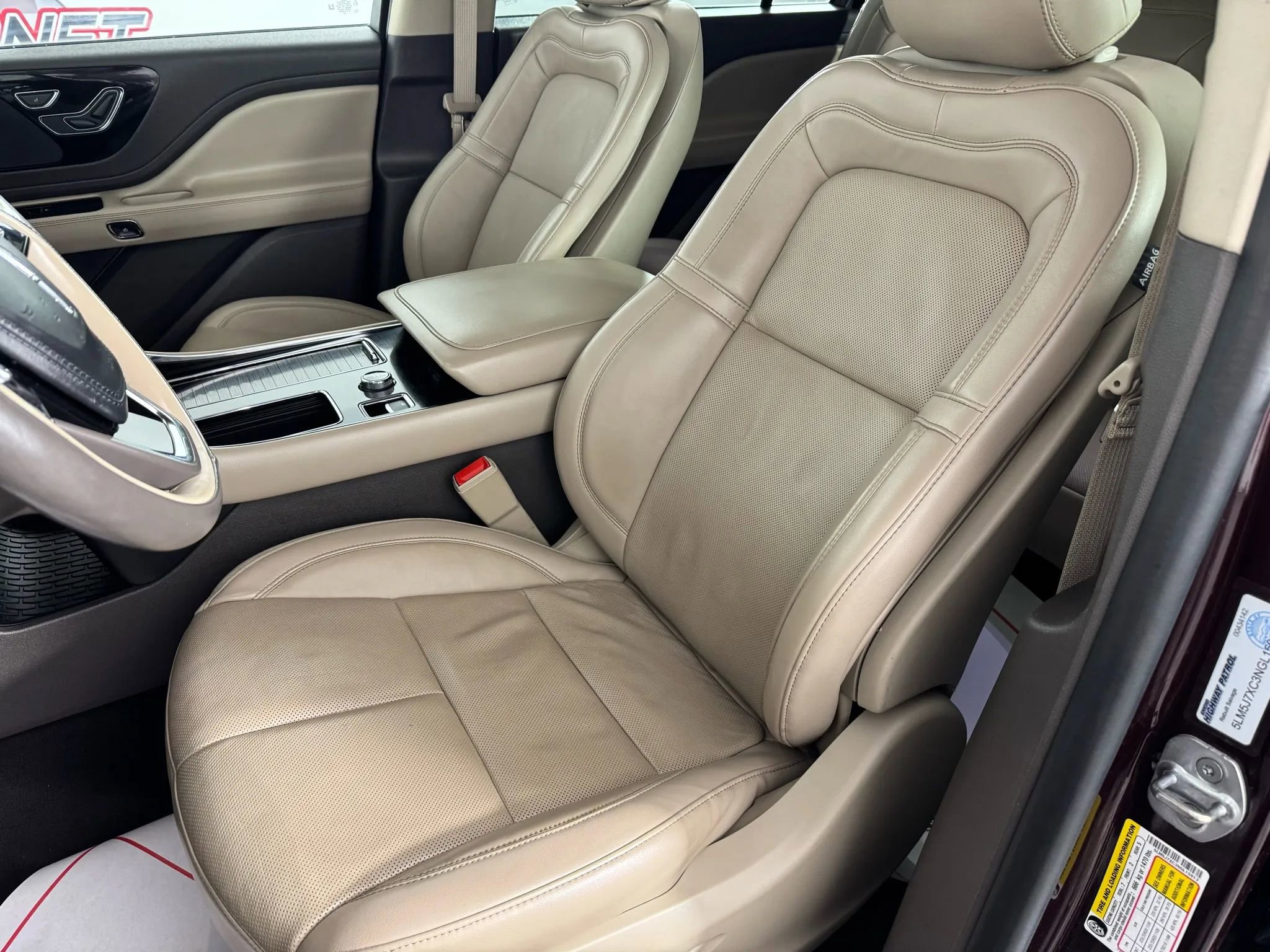 Used 2022 Lincoln Aviator Reserve w/ Elements Package Plus image 36