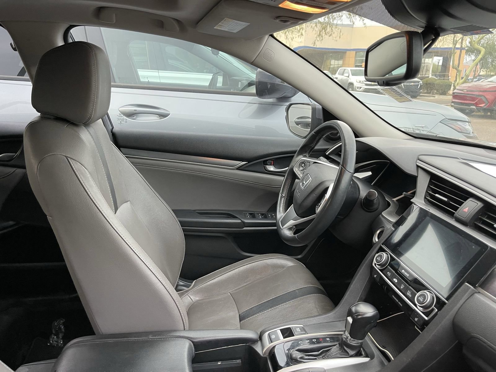 Used 2017 Honda Civic Touring image 6
