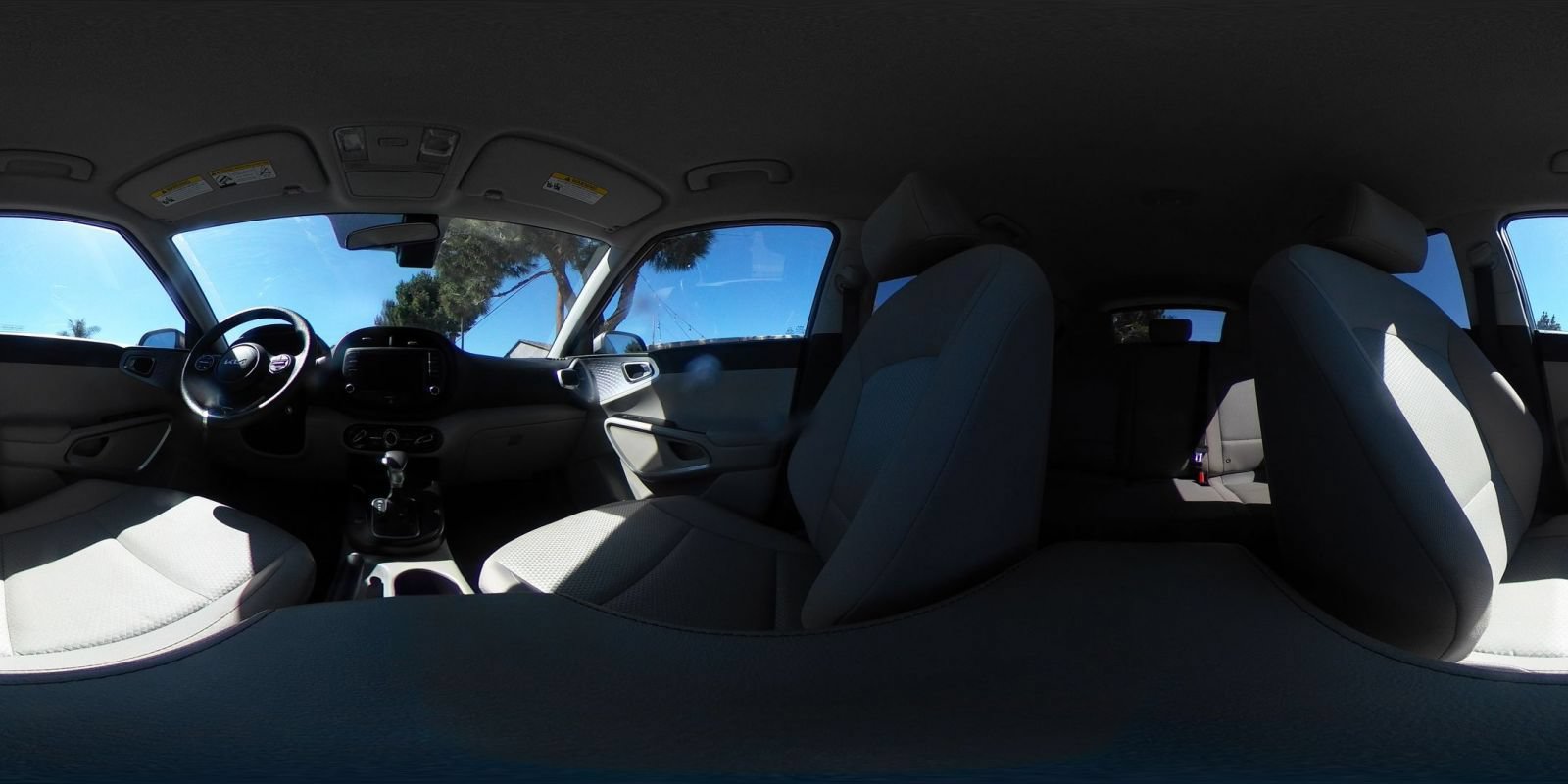 Used 2025 Kia Soul LX w/ LX Technology Package FWD image 38