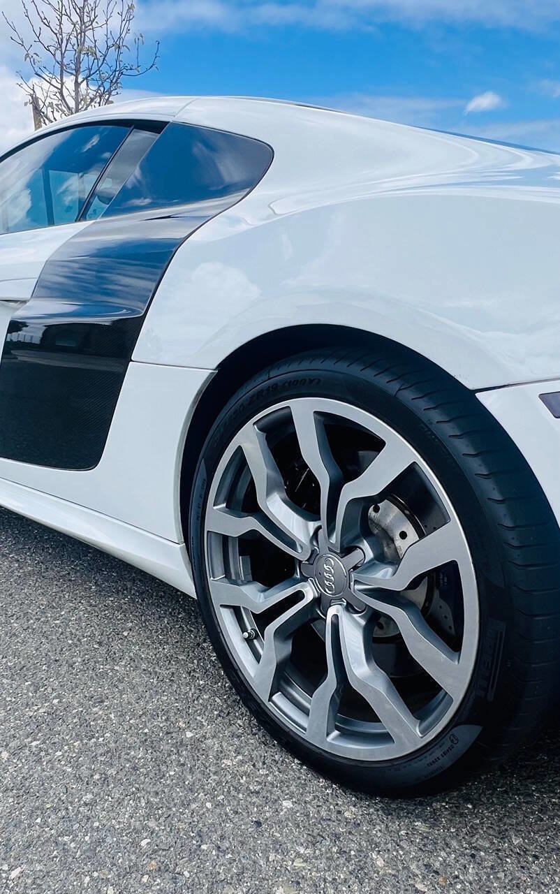 Used 2011 Audi R8 V10 AWD/4WD image 34