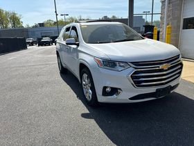 Used 2021 Chevrolet Traverse High Country image 3