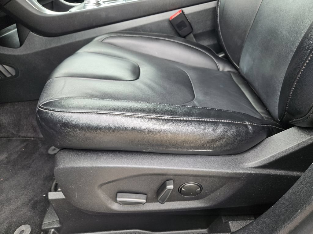 Used 2022 Ford Edge Titanium AWD/4WD image 19
