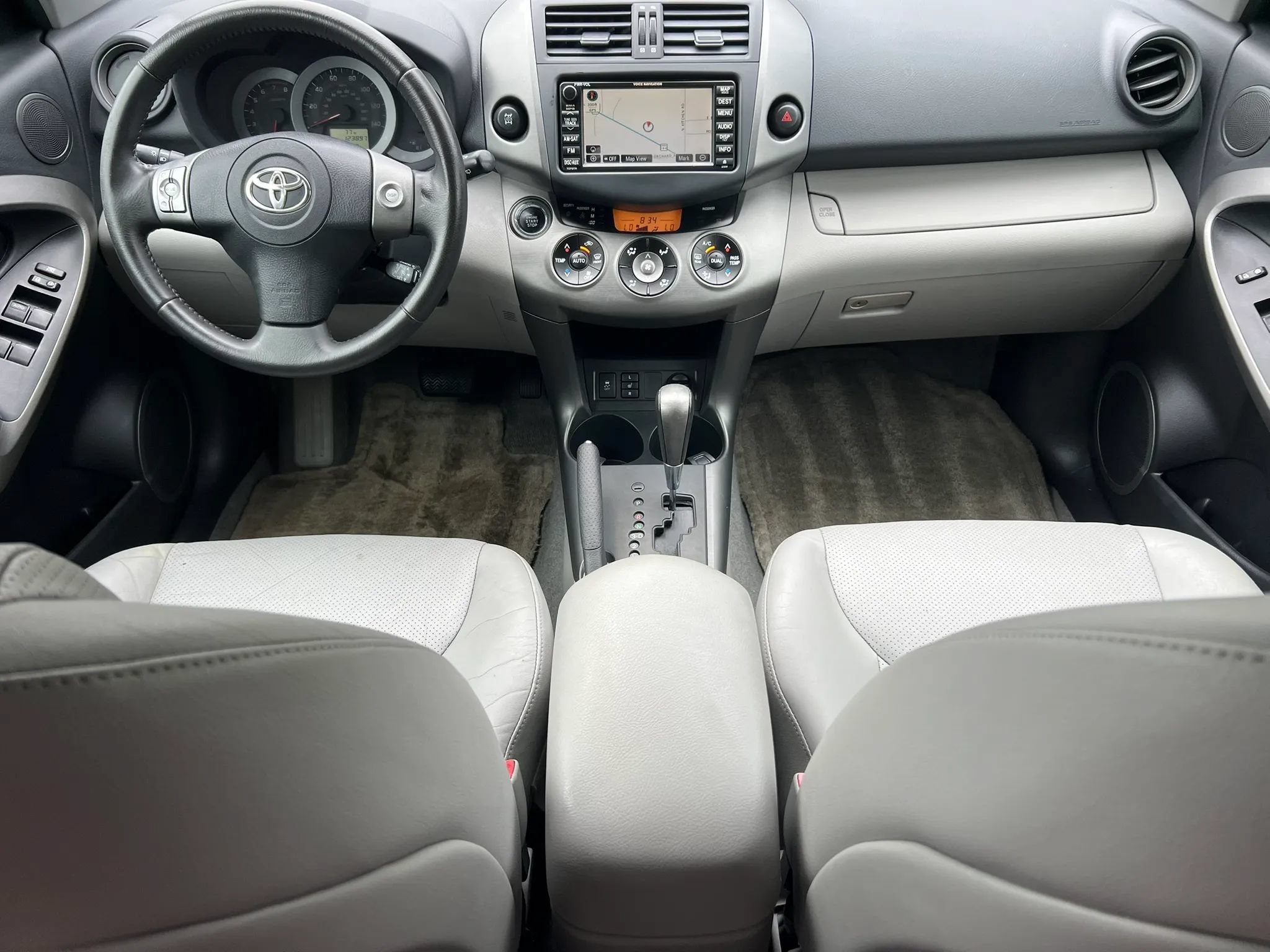Used 2010 Toyota RAV4 Limited AWD/4WD image 17