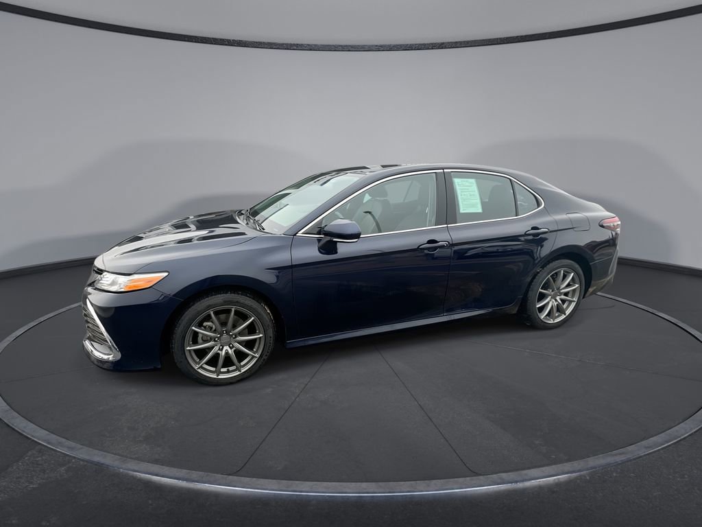 Used 2022 Toyota Camry XLE image 1